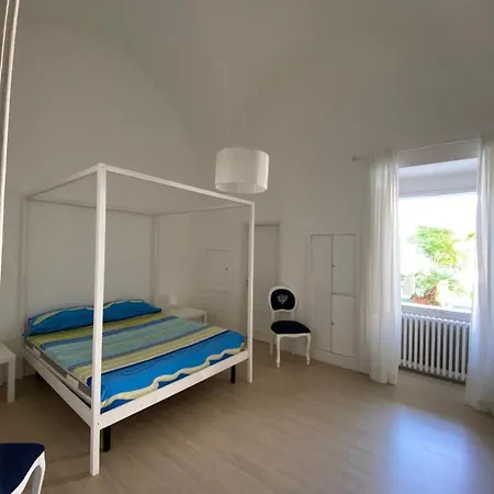 Dimora La Casa Del Melograno Feriehus *