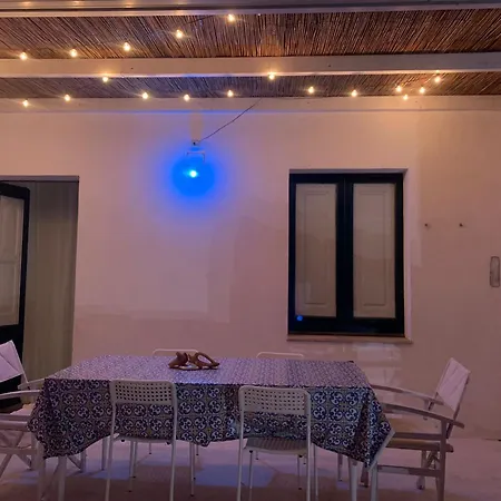 Feriehus Dimora La Casa Del Melograno *