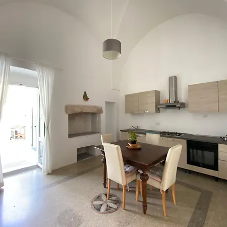 Holiday home Dimora La Casa Del Melograno *